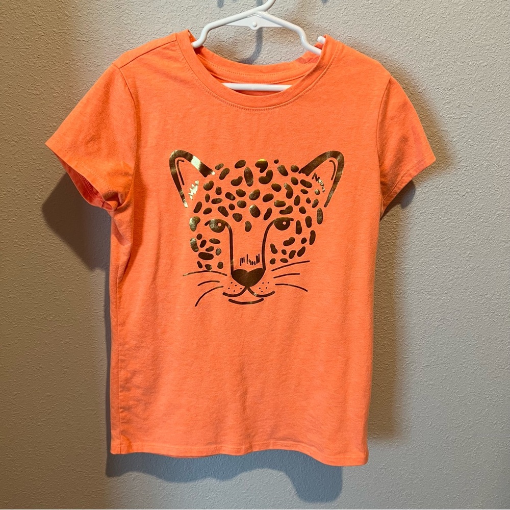 Cat & Jack size m (7/8) orange tee with gold cheetah graphic